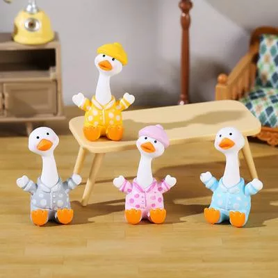 4 шт. Мини-фигурки уток из смолы Мультяшная статуэтка маленького утенка Коллекционные — для декор — фото 3